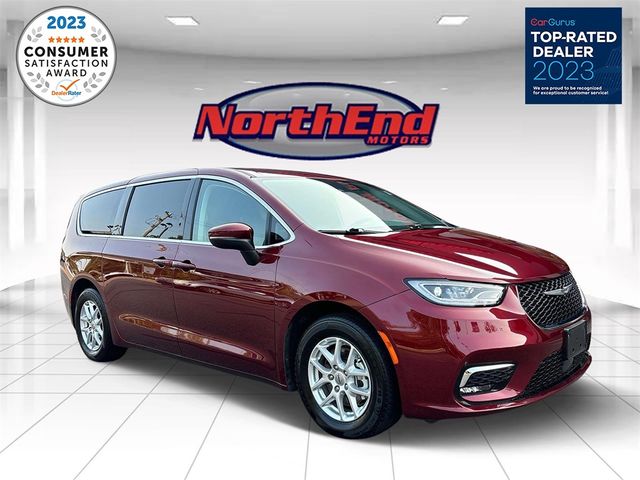 2023 Chrysler Pacifica Touring-L