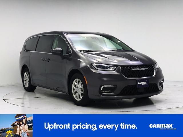 2023 Chrysler Pacifica Touring-L