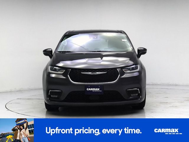 2023 Chrysler Pacifica Touring-L