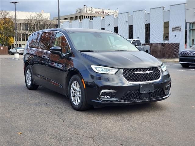 2023 Chrysler Pacifica Touring-L