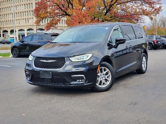 2023 Chrysler Pacifica Touring-L