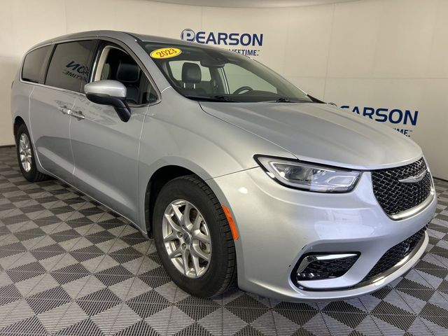 2023 Chrysler Pacifica Touring-L