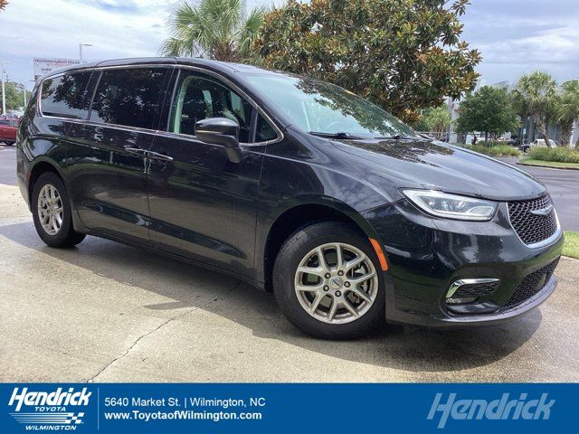 2023 Chrysler Pacifica Touring-L