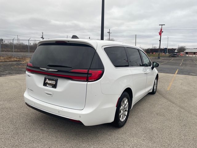 2023 Chrysler Pacifica Touring-L