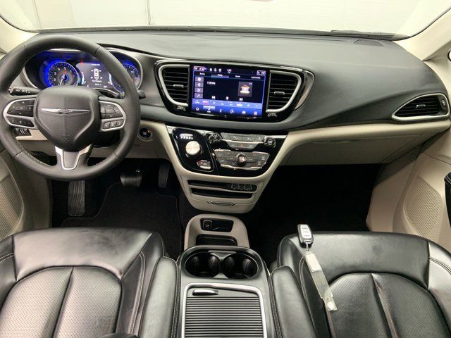 2023 Chrysler Pacifica Touring-L