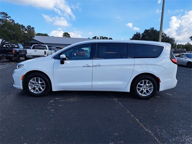 2023 Chrysler Pacifica Touring-L