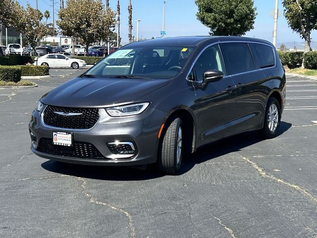 2023 Chrysler Pacifica Touring-L