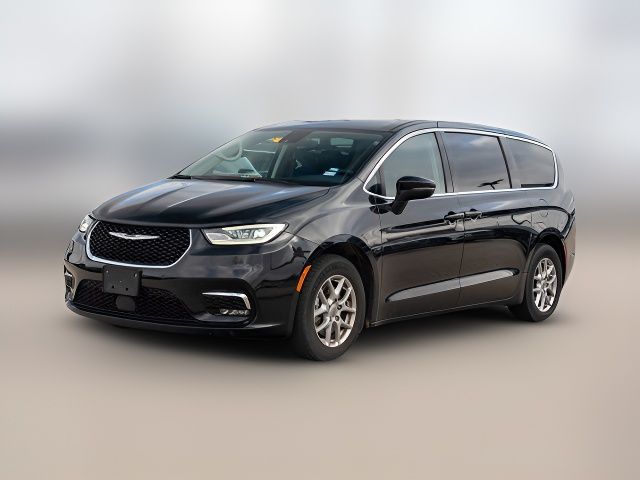 2023 Chrysler Pacifica Touring-L