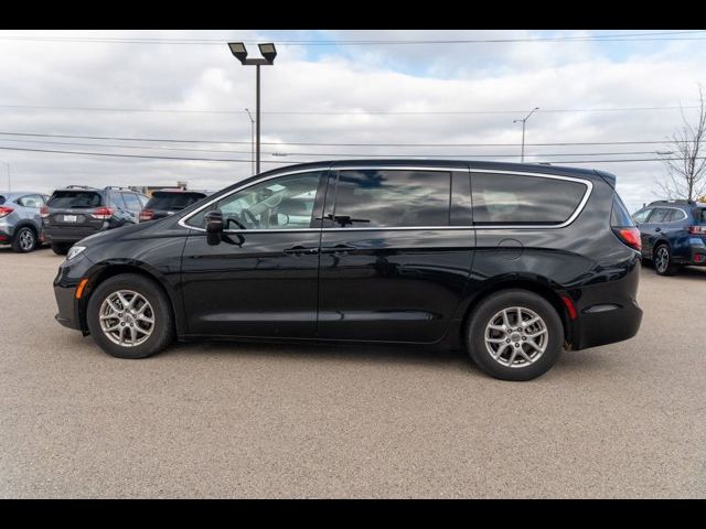 2023 Chrysler Pacifica Touring-L