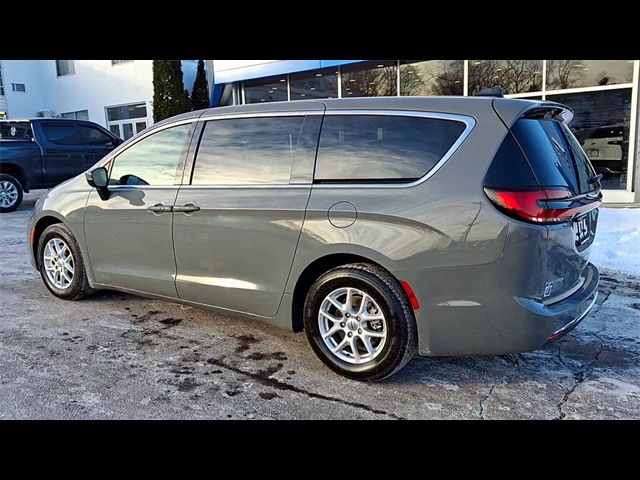 2023 Chrysler Pacifica Touring-L