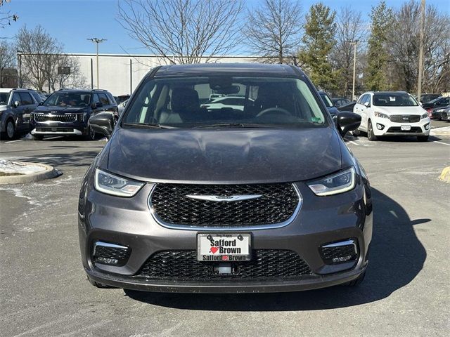 2023 Chrysler Pacifica Touring-L