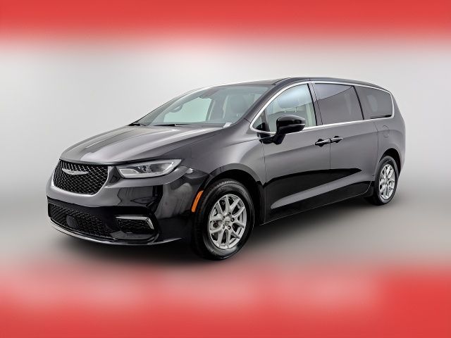 2023 Chrysler Pacifica Touring-L