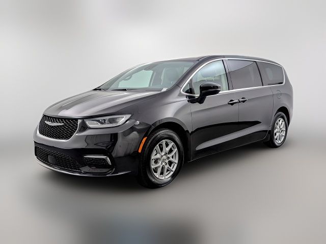 2023 Chrysler Pacifica Touring-L