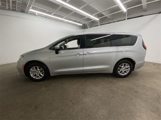 2023 Chrysler Pacifica Touring-L