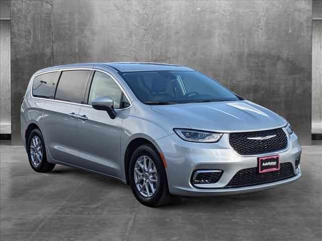 2023 Chrysler Pacifica Touring-L