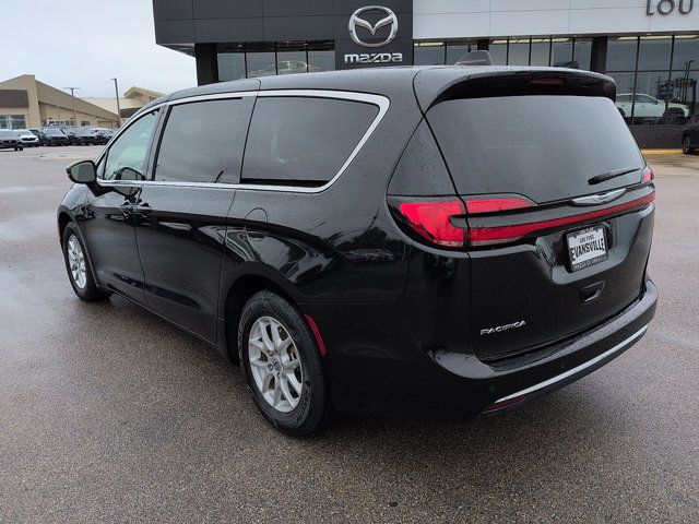 2023 Chrysler Pacifica Touring-L