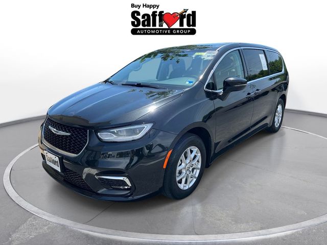 2023 Chrysler Pacifica Touring-L