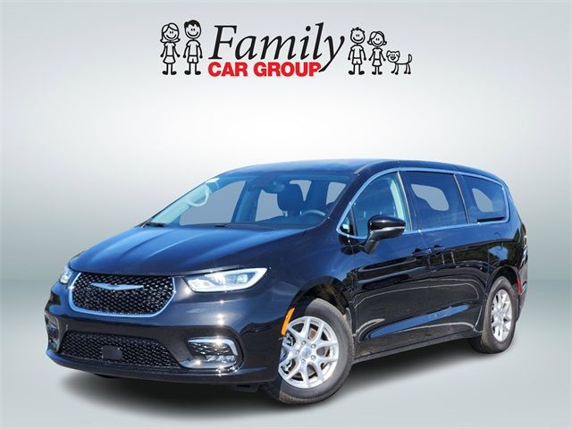 2023 Chrysler Pacifica Touring-L