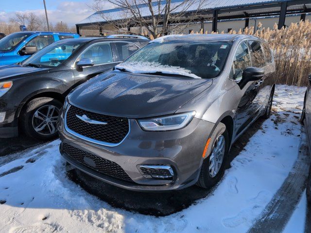 2023 Chrysler Pacifica Touring-L