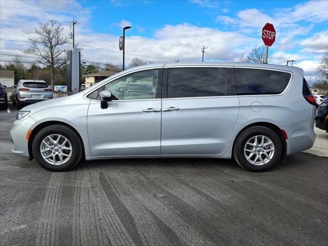 2023 Chrysler Pacifica Touring-L