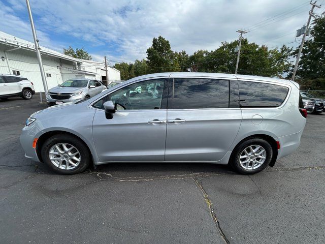 2023 Chrysler Pacifica Touring-L