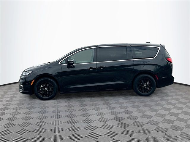 2023 Chrysler Pacifica Touring-L