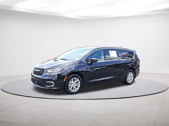 2023 Chrysler Pacifica Touring-L