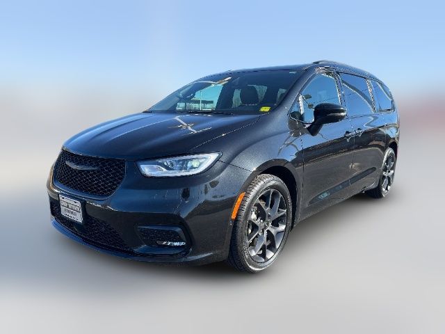 2023 Chrysler Pacifica Touring-L