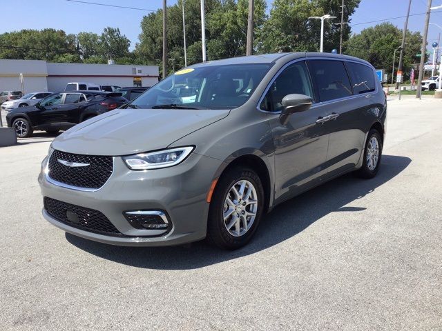 2023 Chrysler Pacifica Touring-L