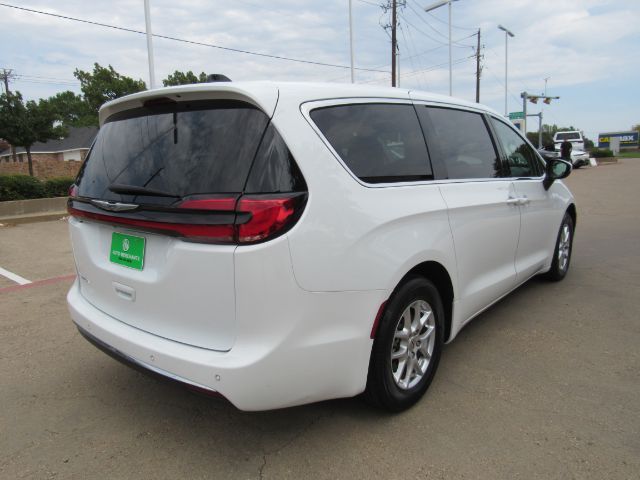 2023 Chrysler Pacifica Touring-L