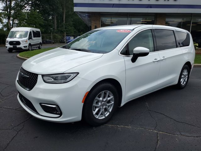 2023 Chrysler Pacifica Touring-L