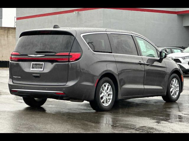 2023 Chrysler Pacifica Touring-L