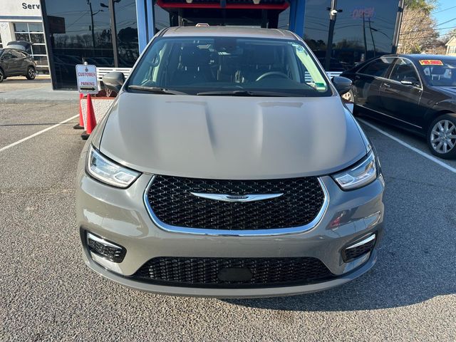 2023 Chrysler Pacifica Touring-L