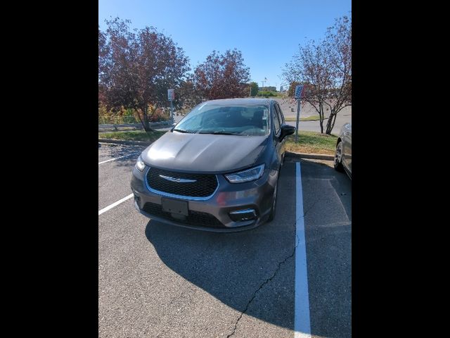 2023 Chrysler Pacifica Touring-L