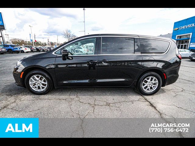 2023 Chrysler Pacifica Touring-L