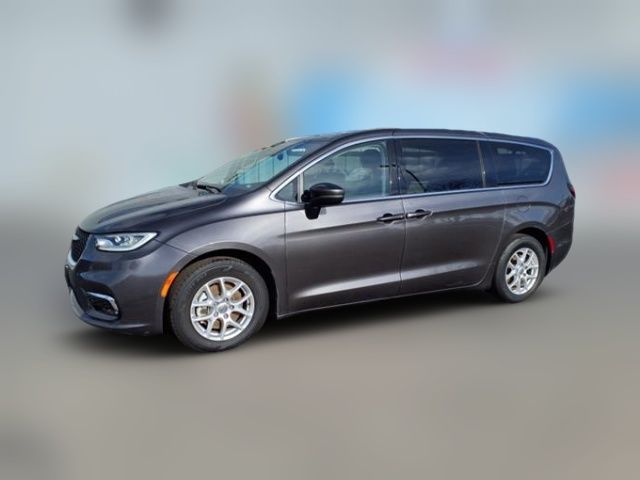 2023 Chrysler Pacifica Touring-L