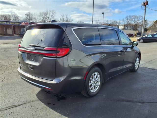 2023 Chrysler Pacifica Touring-L