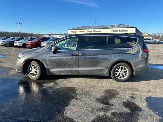 2023 Chrysler Pacifica Touring-L