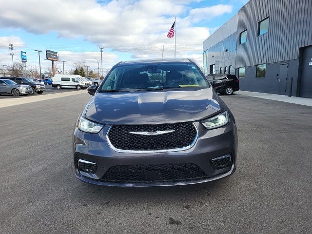 2023 Chrysler Pacifica Touring-L