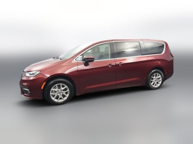 2023 Chrysler Pacifica Touring-L