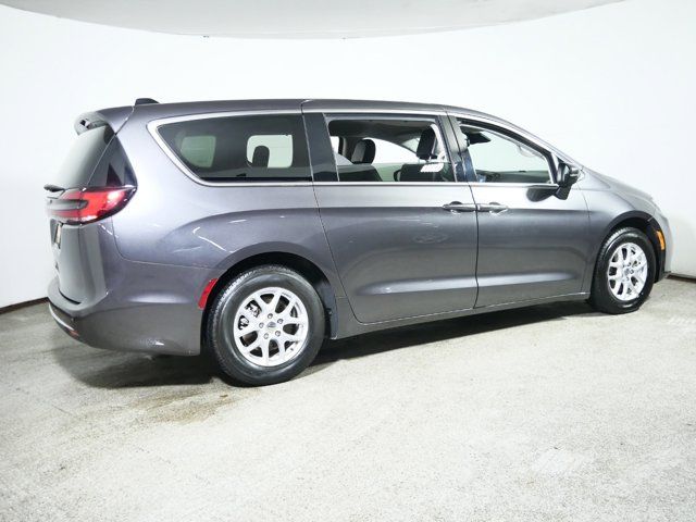 2023 Chrysler Pacifica Touring-L