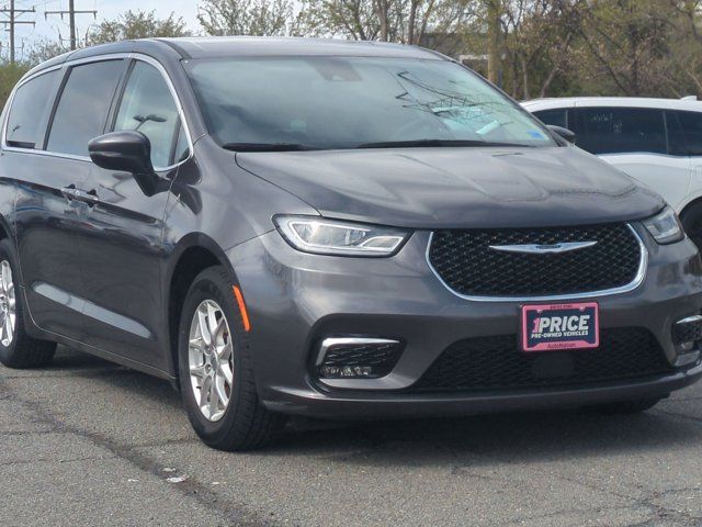 2023 Chrysler Pacifica Touring-L
