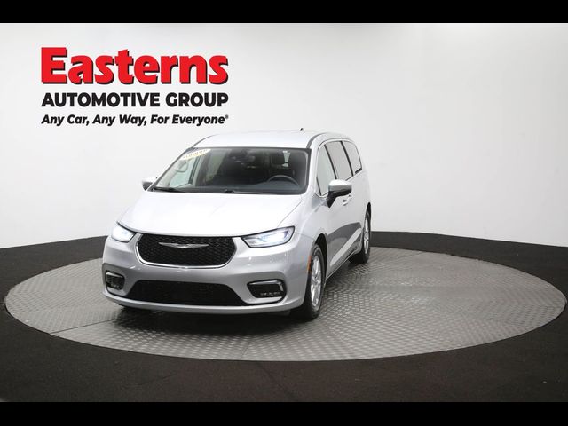2023 Chrysler Pacifica Touring-L