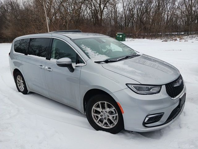 2023 Chrysler Pacifica Touring-L