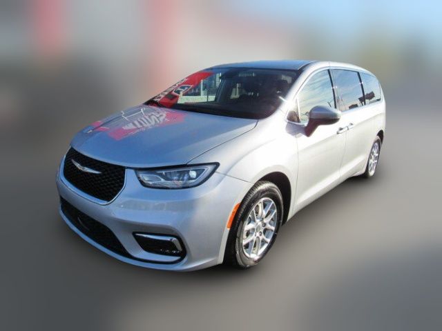 2023 Chrysler Pacifica Touring-L