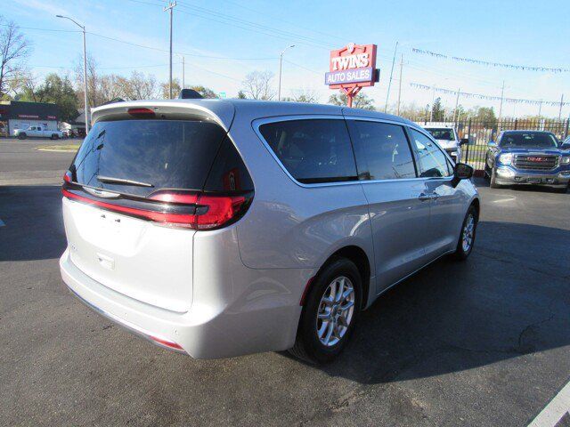 2023 Chrysler Pacifica Touring-L