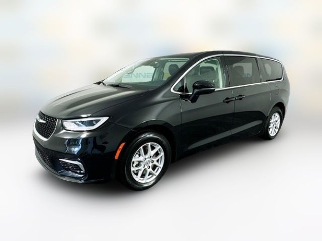 2023 Chrysler Pacifica Touring-L