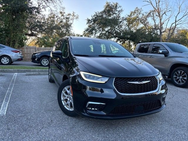 2023 Chrysler Pacifica Touring-L