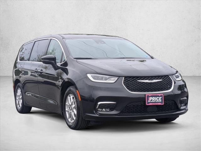2023 Chrysler Pacifica Touring-L
