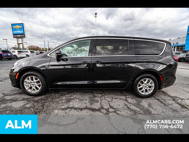 2023 Chrysler Pacifica Touring-L